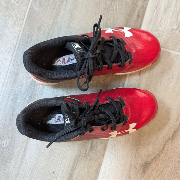 Under Armour Red Boys Baseball Cleats - Picture 3 of 6